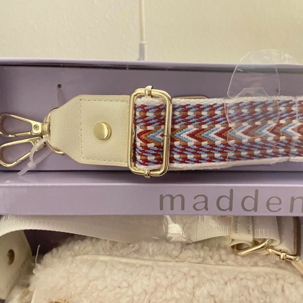 Madden Girl 3 piece Camera Crossbody Gift Set NWT and in box - Picture 5 of 5